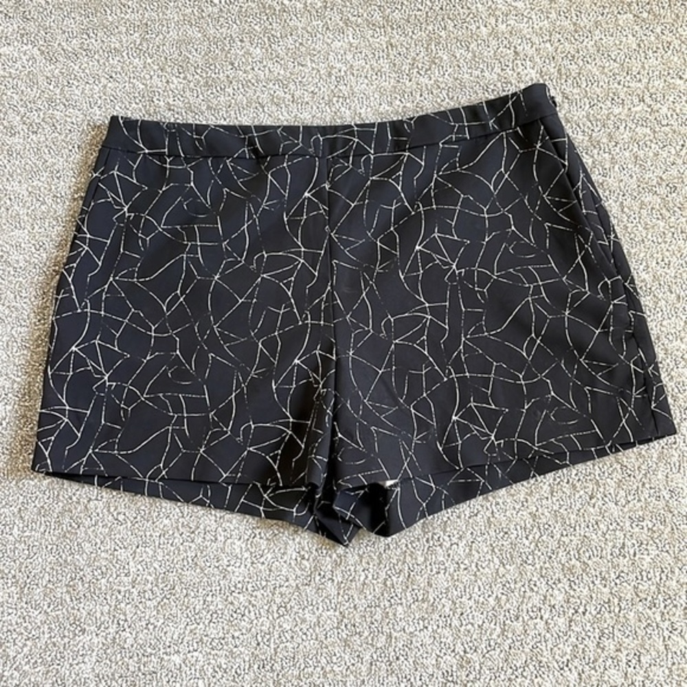 Valette Black & White Geometric Shorts